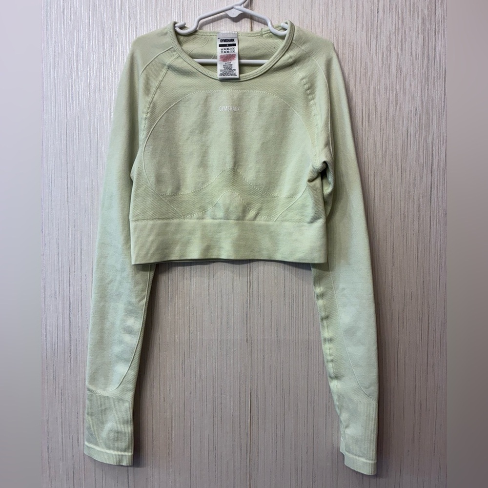 Gym Shark Shirt Women's S Pale Green Long‎ Sleeve Cropped Thumb Holes Open Back